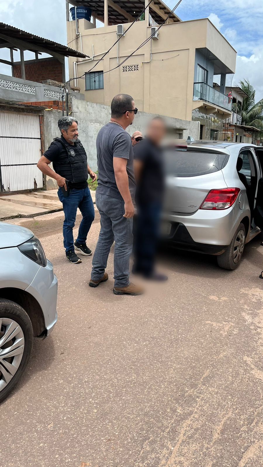 EM MACAPÁ, POLÍCIA CIVIL PRENDE INDIVÍDUO QUE DIZIA SER FUNCIONÁRIO DO DETRAN PARA FACILITAR QUE AS VÍTIMAS ARREMATASSEM CARROS EM LEILÕES